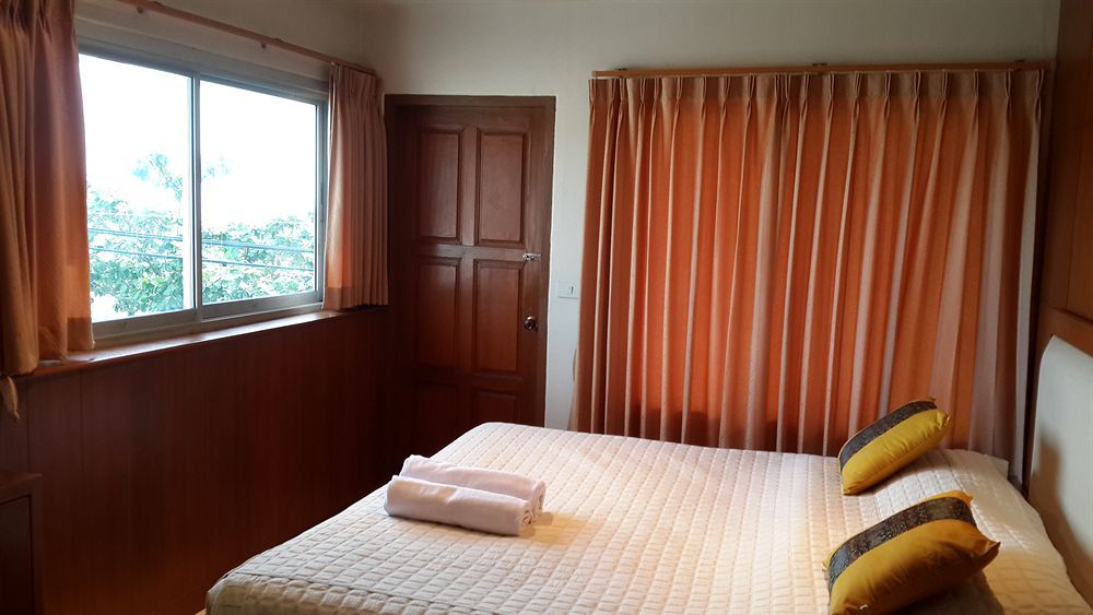Oyo 629 Chaytalay Palace Hotel 2*
