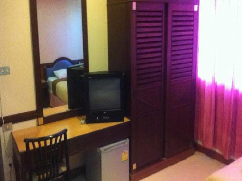 Oyo 629 Chaytalay Palace Hotel 2*