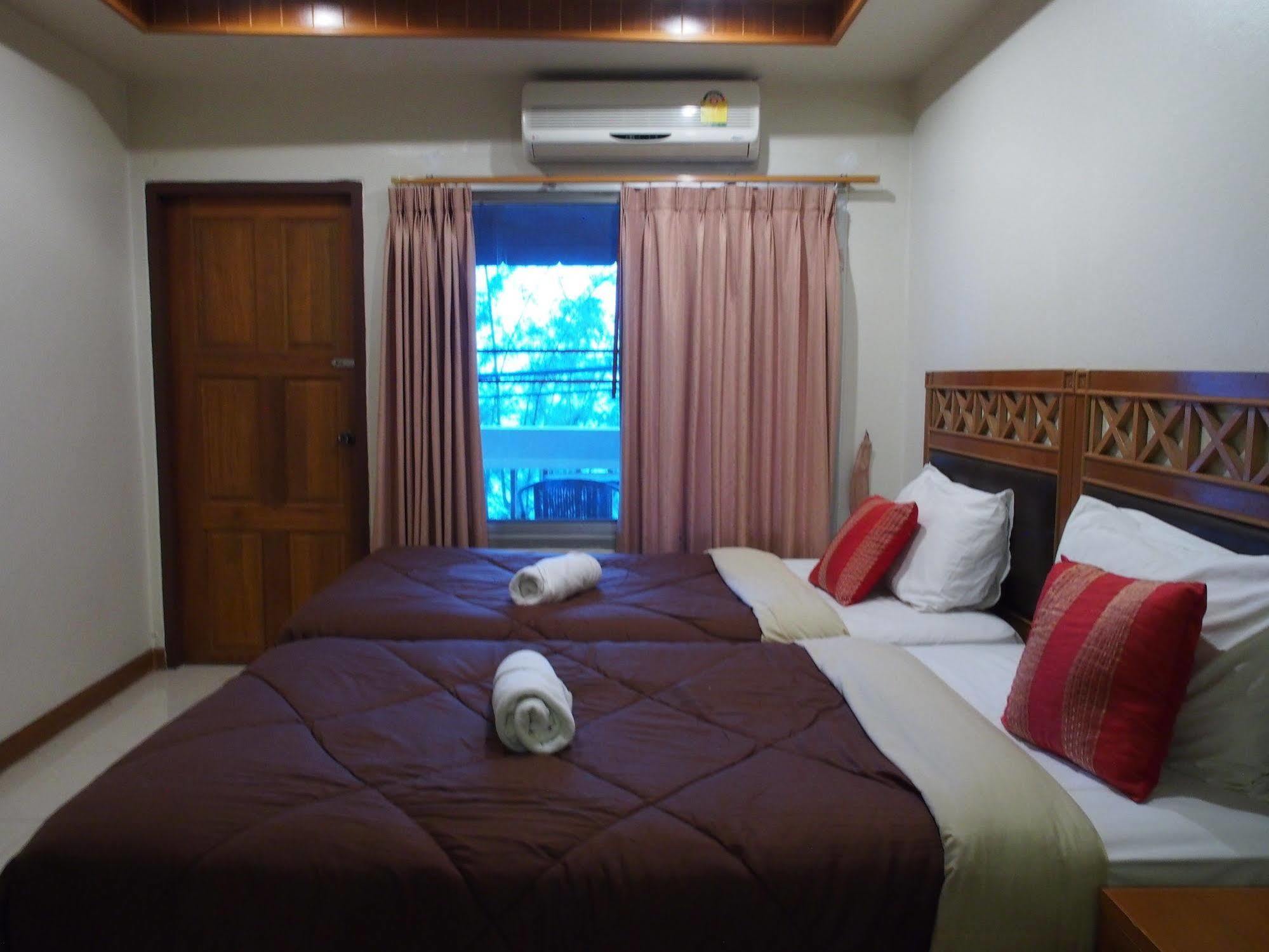 Oyo 629 Chaytalay Palace Hotel Nathon